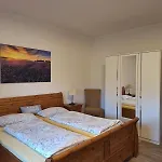 Haus Mit Seeblick Apartman *